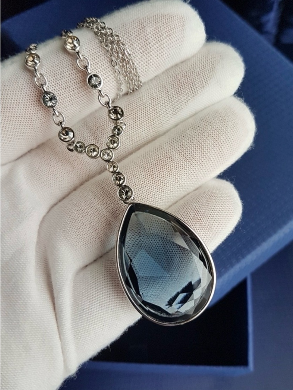 AUTHENTIC Swarovski Montana Blue Meringue Large Teardrop Necklace NIB